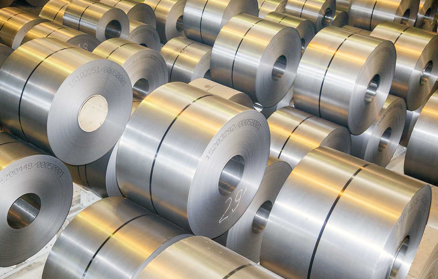 Hot Rolled Pickled and Oiled Steel Coils